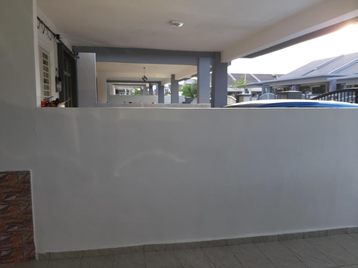 Homestay Armand Sungai Udang Melaka Bagian luar foto
