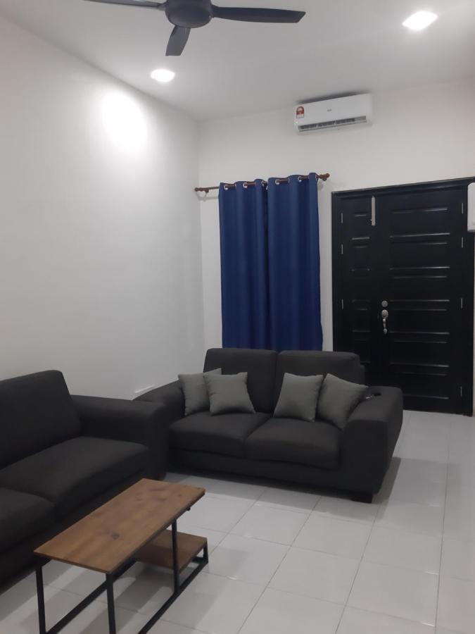 Homestay Armand Sungai Udang Melaka Bagian luar foto