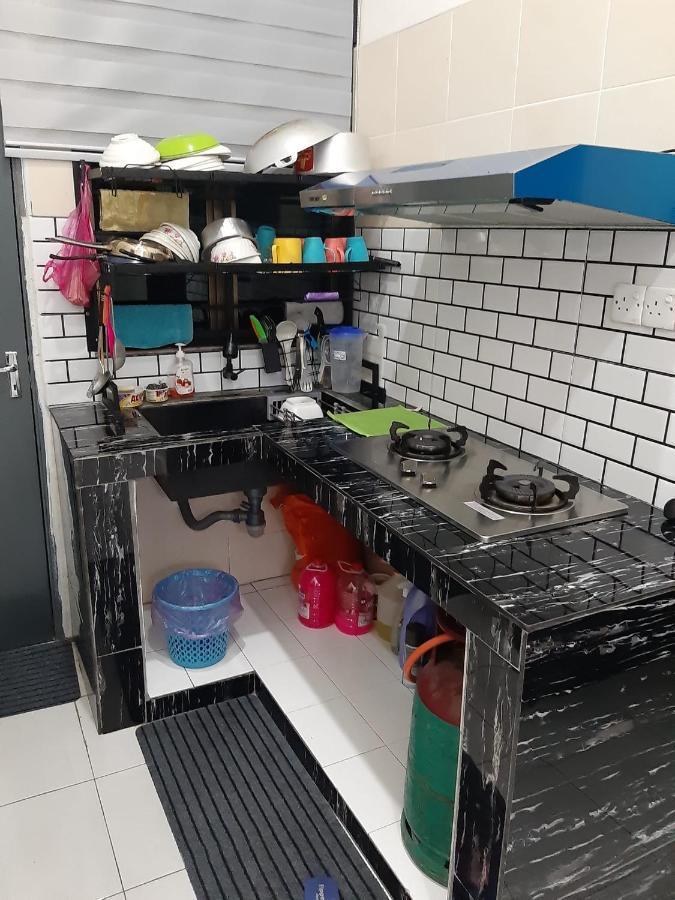 Homestay Armand Sungai Udang Melaka Bagian luar foto