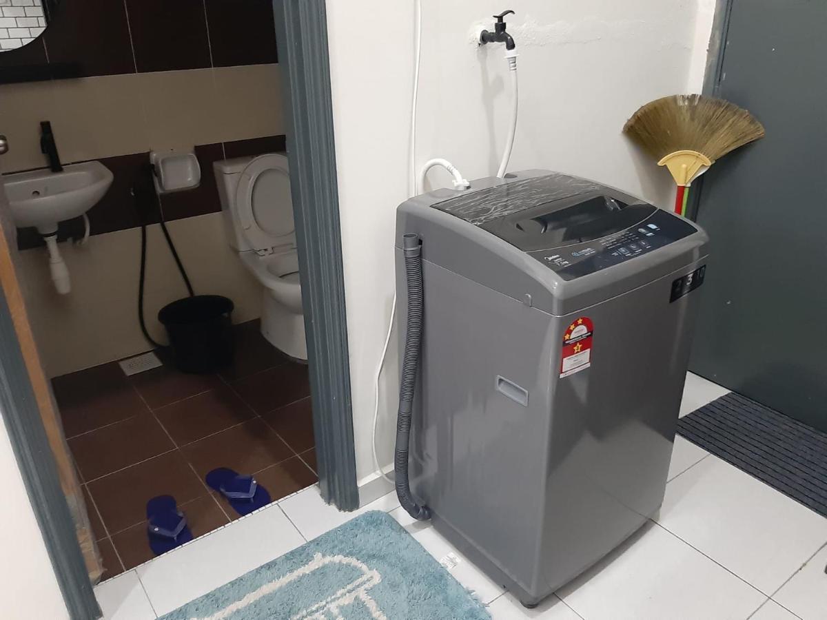 Homestay Armand Sungai Udang Melaka Bagian luar foto