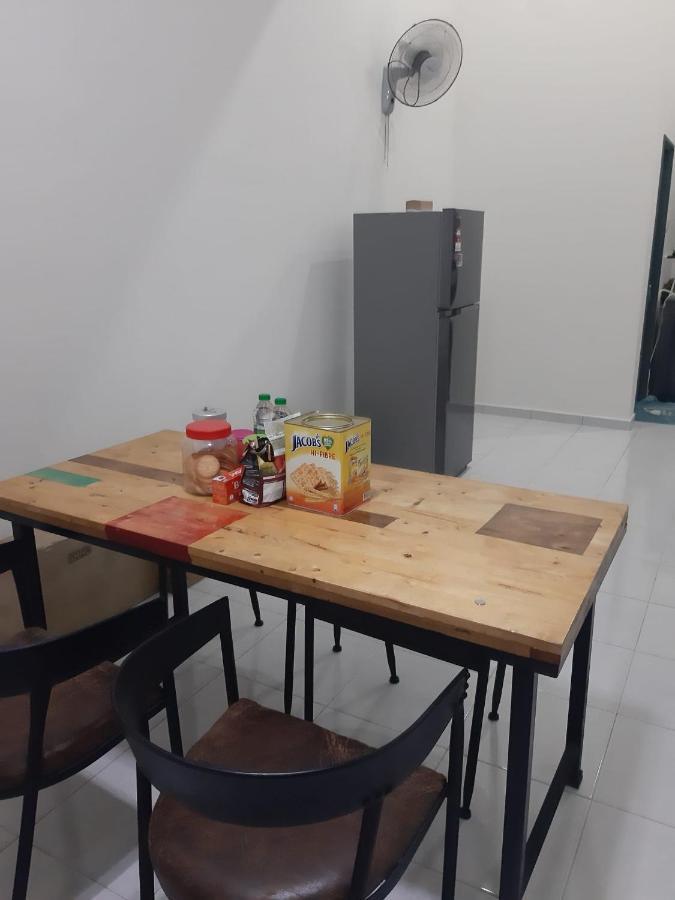 Homestay Armand Sungai Udang Melaka Bagian luar foto